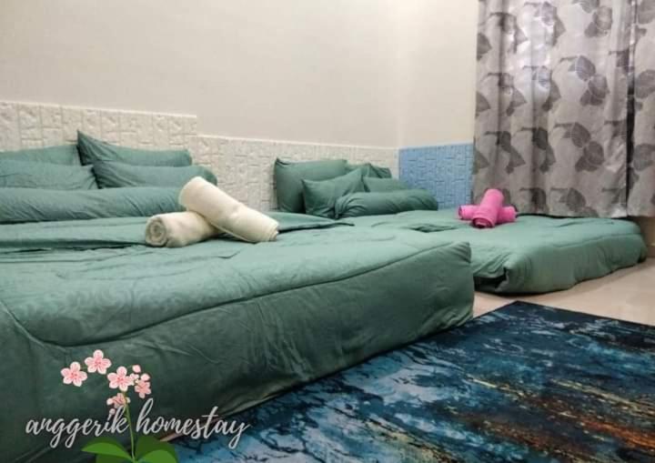 Anggerik Homestay Dungun Kampong Sura Tengah Luaran gambar